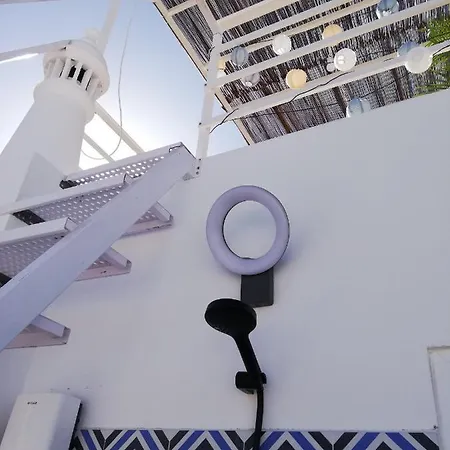 Дом отдыха Casa Paixanita - Jacuzzi & Terrace Downtown *